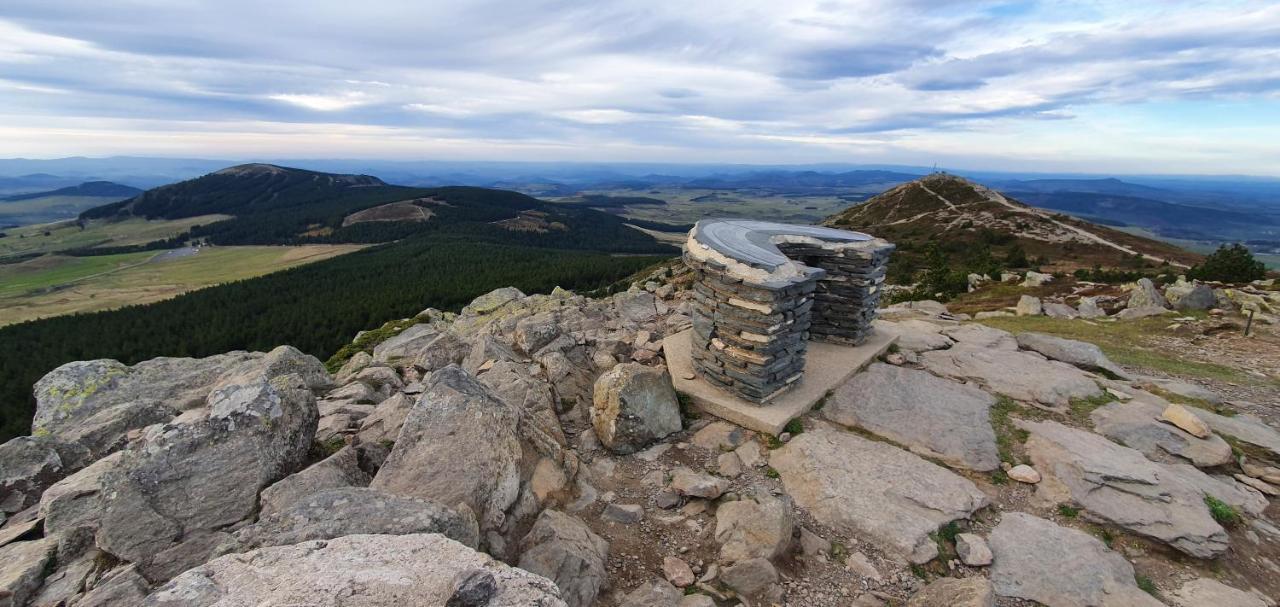 Les Gites Estaou Treillo Le Monastier sur Gazeille Exterior photo