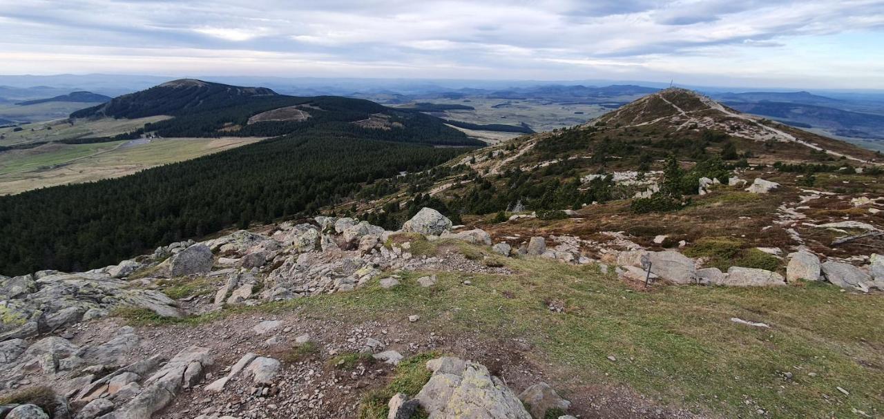 Les Gites Estaou Treillo Le Monastier sur Gazeille Exterior photo